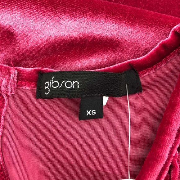 Gibson Magenta Velvet Short Sleeve Top, XS, NWT - Picture 2 of 3